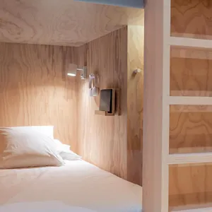 Colo Colo - Single Private Beds , San Sebastian Spain